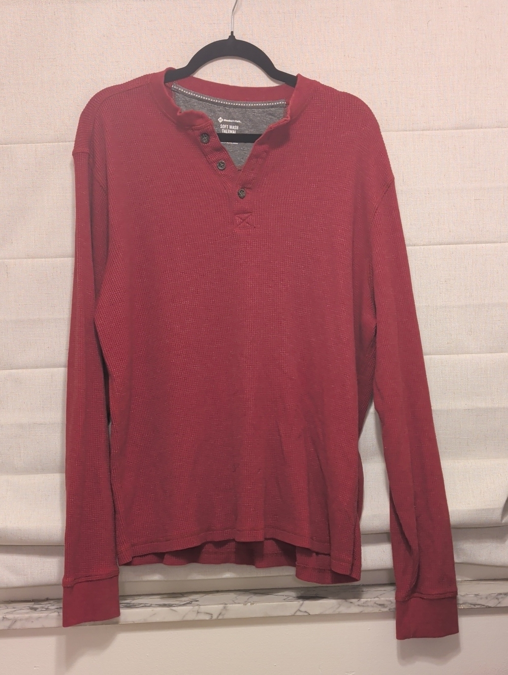 Men's Long-Sleeve Henley Shirt - Red